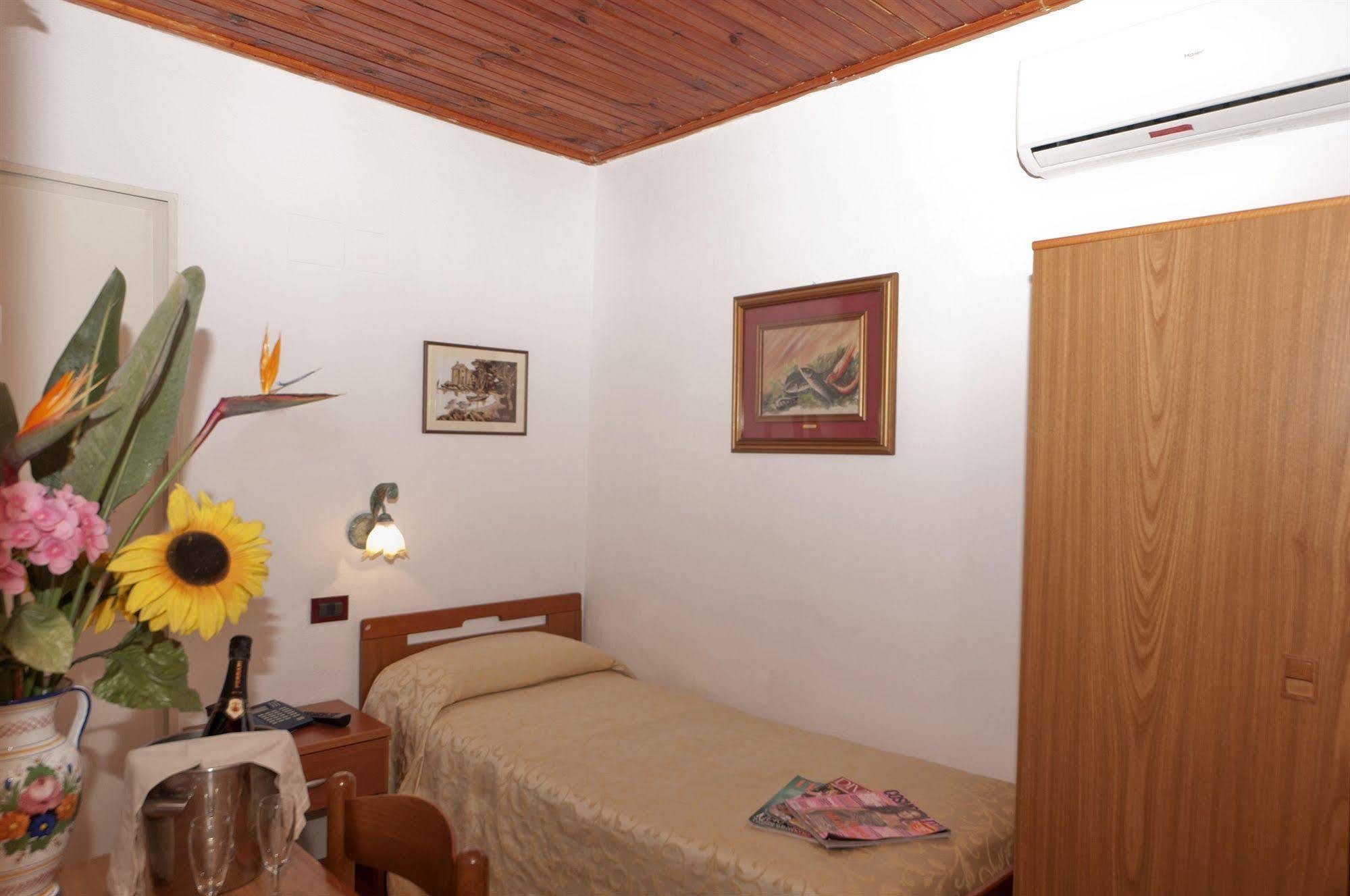 Hotel Villa Franca Forio  Exterior photo